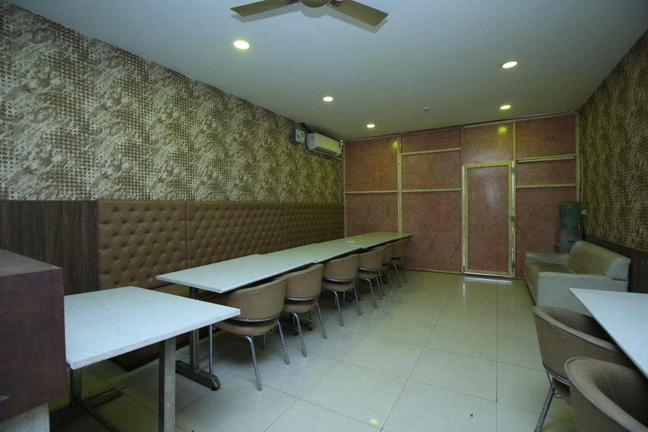 Hotel Pearl Grand & Banquet Zirakpur Экстерьер фото